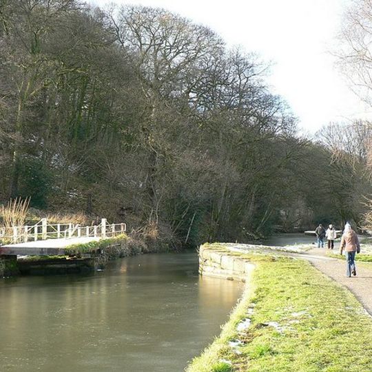 Leeds And Liverpool Canal, Lodge Bridge