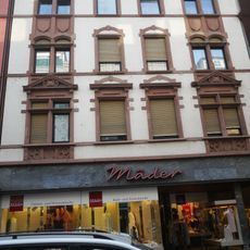 Wohn- und Geschäftshaus