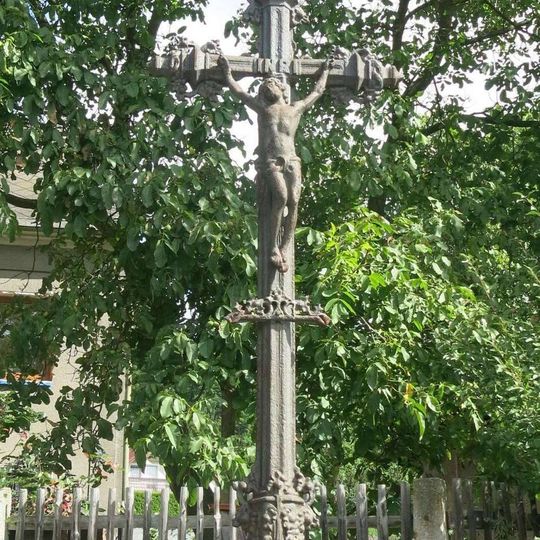 Kříž v ulici 1.máje v Krupce-Vrchoslavi