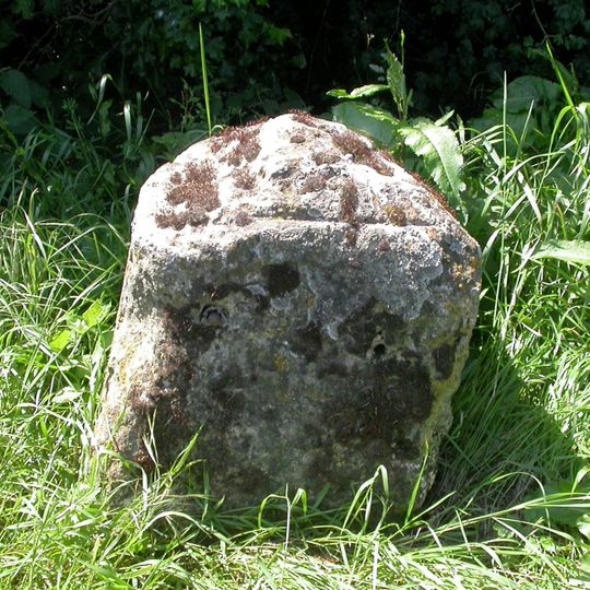 Milestone, Chippenham Road; 10m S Chippenham Rd gate for circuit