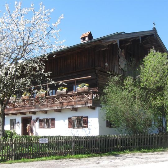 Wilhelm-Leibl-Straße 5