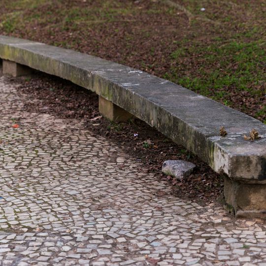 Banco na Praça Santos Dumont