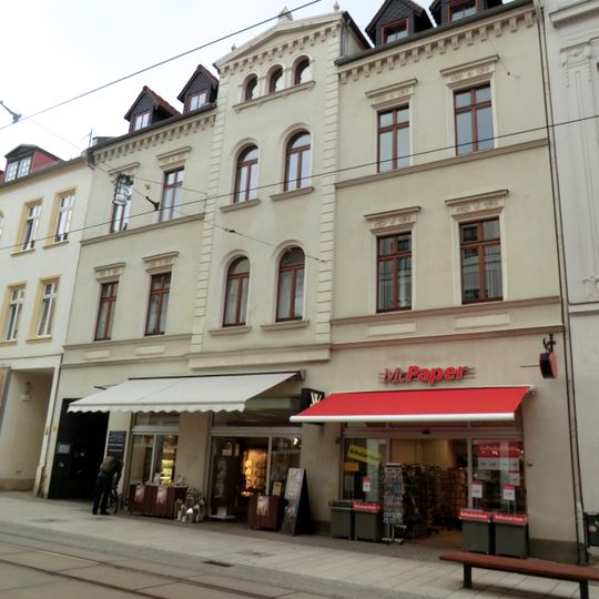 Wohn- und Geschäftshaus in geschlossener Bebauung Berliner Straße 57