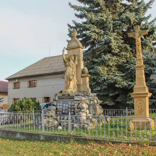 Pomník padlým v Hradečné