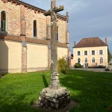 Croix de l'église Sainte-Madeleine de Brienne