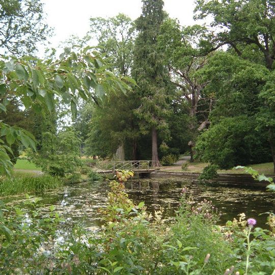 Thorp Perrow Arboretum