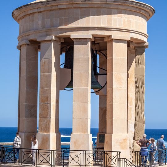 Siege Bell War memorial