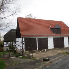 Wohnstallhaus, Seitengebäude und Scheune eines Dreiseithofes Jägerschlößchenstraße 94