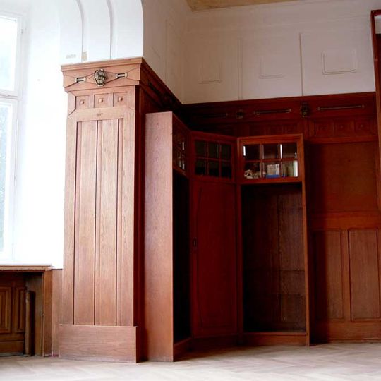 Einzeldenkmal der Sachgesamtheit Rittergut Lauterbach: Schloss mit Innenausstattung Am Schloß 9