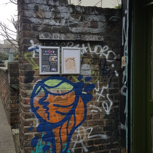 Garden Walls At No 21