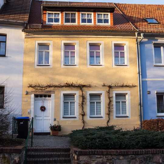 Wohnhaus in geschlossener Bebauung Freiberger Straße 8