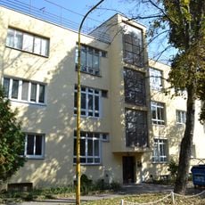 Masarykova kolónia bank. úrad. , dom bytový-sekcia V.