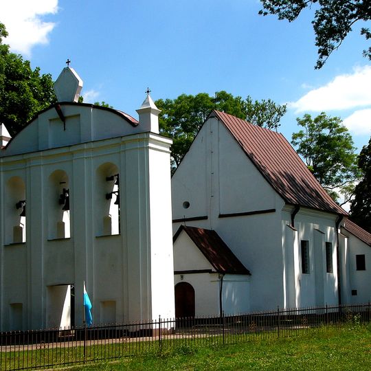 Zespół d. zboru kalwińskiego, ob. kościół rzym.-kat. św. Stanisława Biskupa