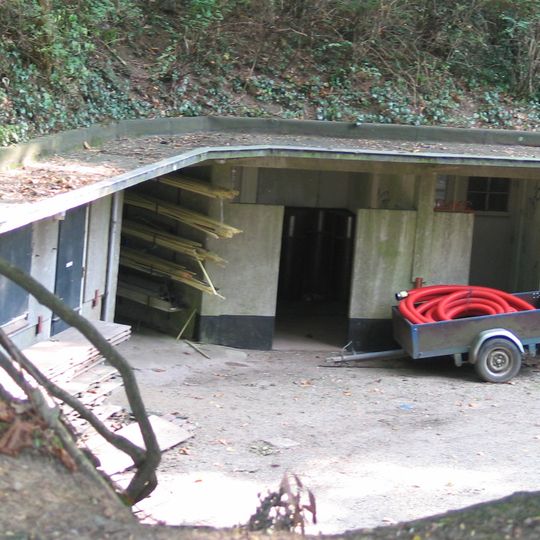 De Eder Kuil: kleedgebouw