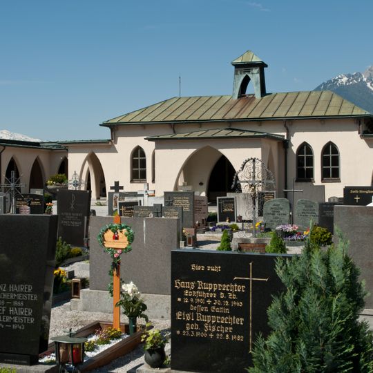 Zweite Friedhofserweiterung mit Totenkapelle