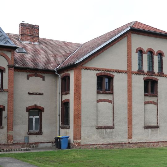 Turnhalle, Vater-Jahn-Straße 3
