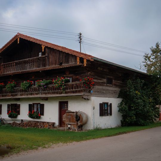 Einfirstanlage, Wohnteil