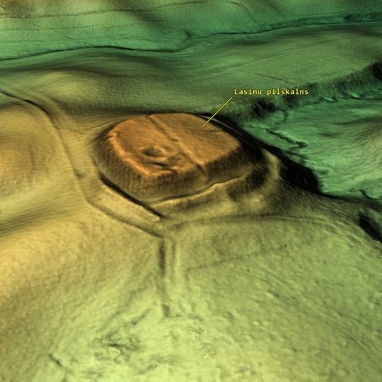 Lasiņu pilskalns ar apmetni