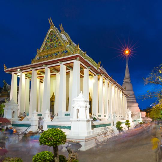 Wat Chaloem Phra Kiat