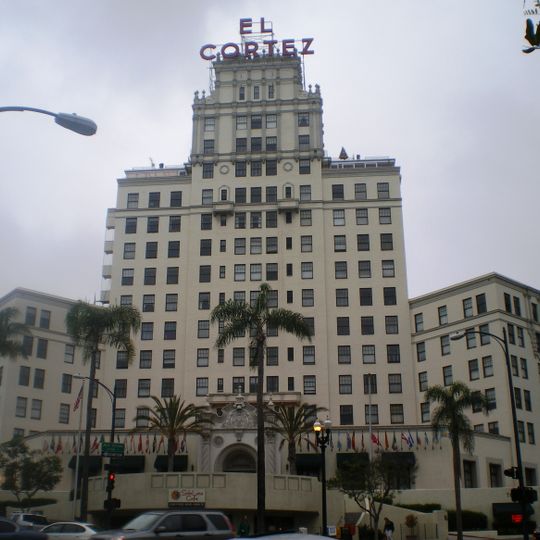 El Cortez Apartment Hotel