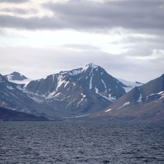 Trygghamna, Isfjorden
