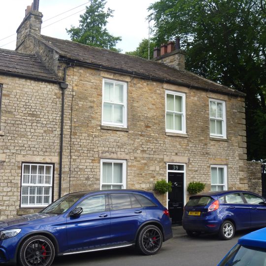 37 And 39, The Green