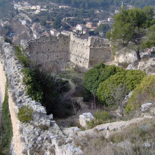 Château de Fontaine-de-Vaucluse