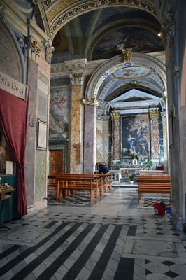 Interior 0