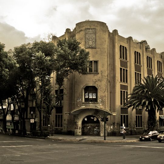 Frontón México