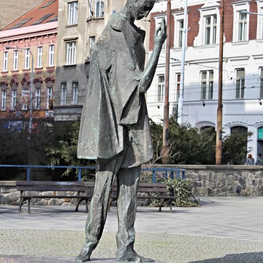 Statue of mime artist
