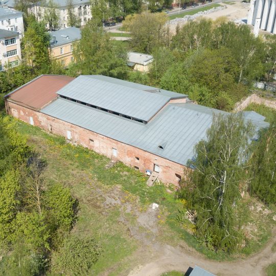 Корпус одноэтажный с лагерным подвалом