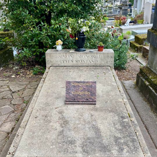 Grób Simone Signoret i Yves Montand