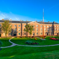 Directiegebouw (object S), ook bekend als "Commandementsgebouw" en "Het Paleis"