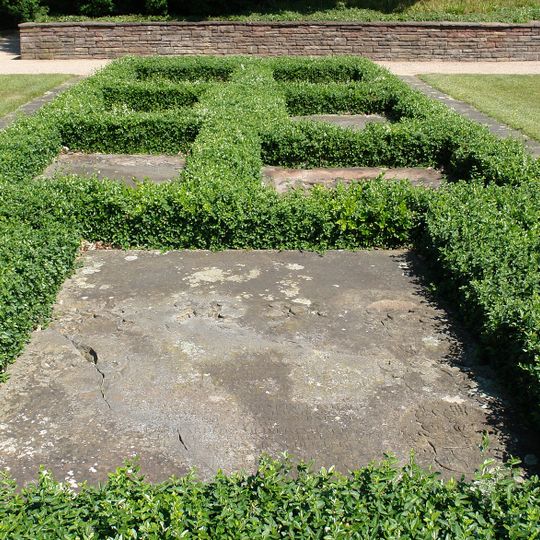 Grabmale der kriegszerstörten Ansgariikirche
