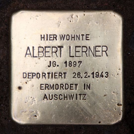 Stolperstein en memoria de Albert Lerner