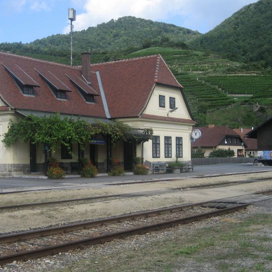 Station building, Water tower and goods shed of Spitz an der Donau railway station