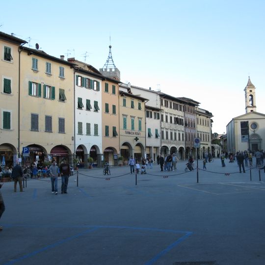 Piazza Marsilio Ficino