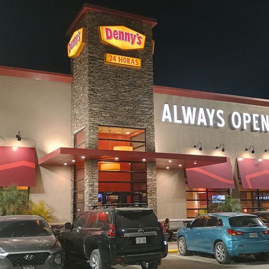 Denny's • Satélite