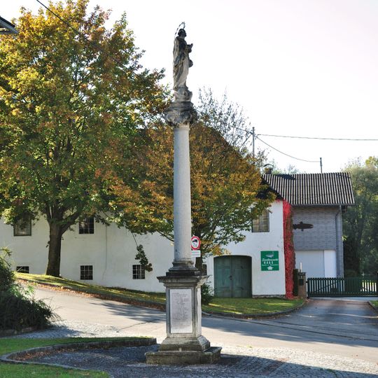 Kriegerdenkmal, Mariensäule