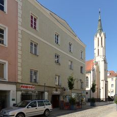 Theresienstraße 14