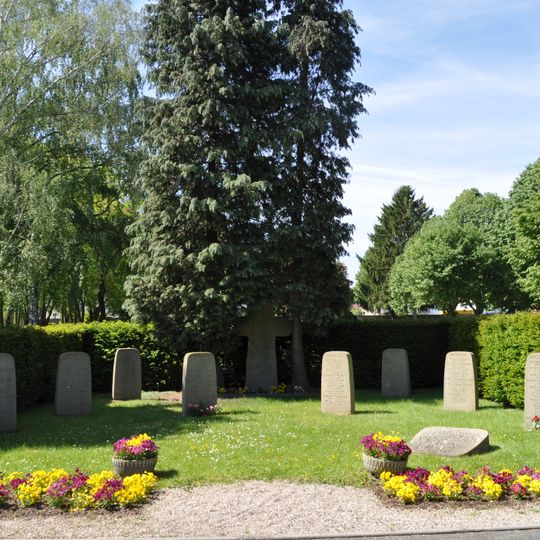 Friedhof / Gedenkstätte / Ehrenmal