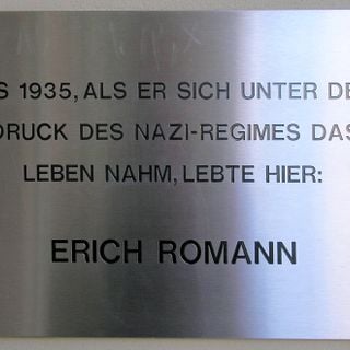 Commemorative plaque to Erich Romann