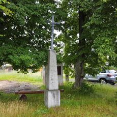 Kříž v Nechanicích - Na drahách