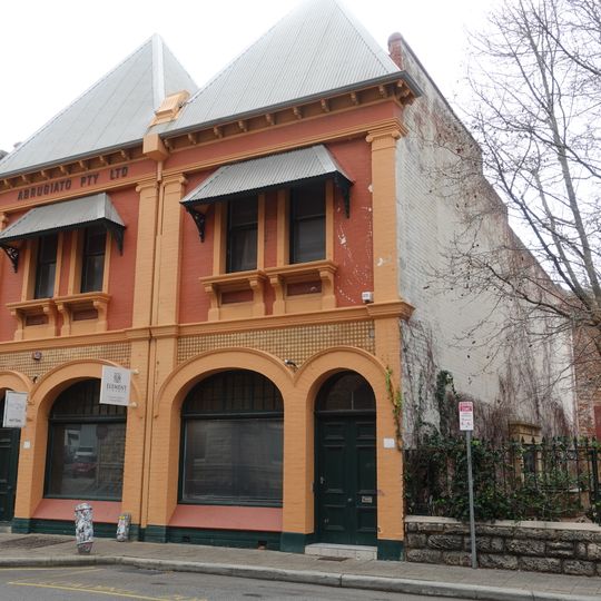 Commercial Building, 6-8 Cliff Street