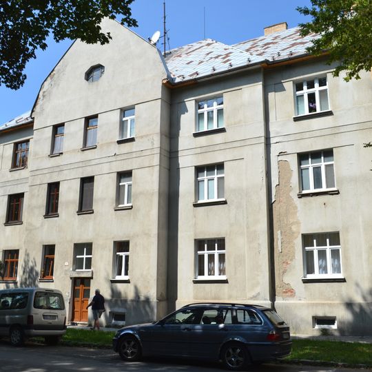 Malá Praha, železničiarske domy, dom bytový-sekcia IV.