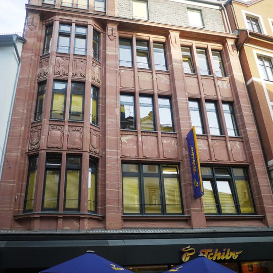 Wohn- und Geschäftshaus