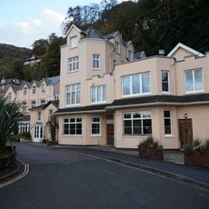 Bath Hotel With Pixie Dell