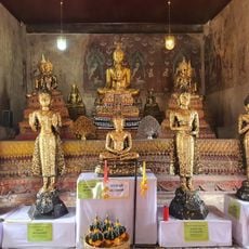 Wat Pa Klang Thung