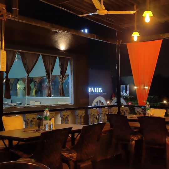 NH 75 Restaurant And Refreshments