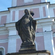 Socha Panny Marie u kostela svatého Václava v Novém Veselí